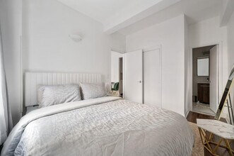 237 Park Ave in New York, NY - Building Photo - Building Photo