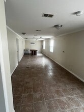 551 N Lee Ave in Beulaville, NC - Building Photo - Building Photo