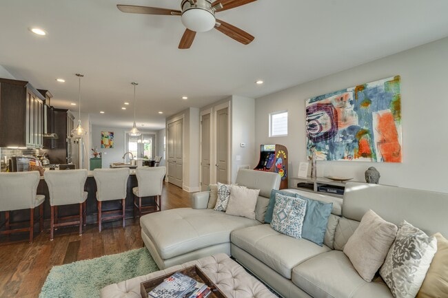1922 14th Ave N in Nashville, TN - Building Photo - Building Photo