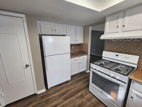 1366 Heritage Glen Dr in Marietta, GA - Building Photo - Building Photo