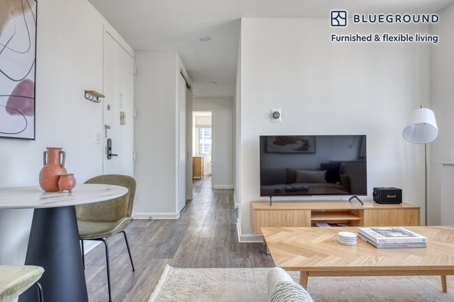 520 W 43rd St, Unit FL24-ID898 in New York, NY - Building Photo - Building Photo