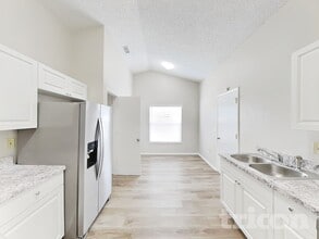 714 49th St E in Bradenton, FL - Building Photo - Building Photo