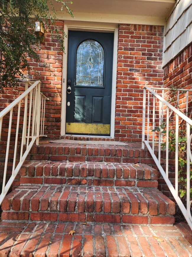 1856 Catala Rd in Vestavia Hills, AL - Building Photo - Building Photo