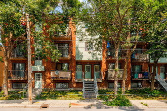 711 Walnut Rue in Montréal, QC - Building Photo - Building Photo