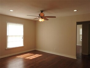 10533 Aledo Dr in Dallas, TX - Building Photo - Building Photo