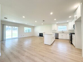 4921 Loma Ct in Carlsbad, CA - Building Photo - Building Photo
