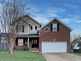 1506 Bunbury Dr in Thompson's Station, TN - Building Photo