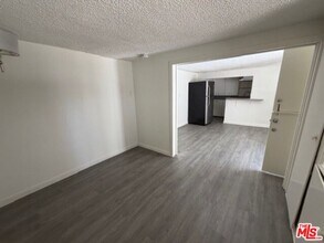 332 15th Pl in Manhattan Beach, CA - Building Photo - Building Photo