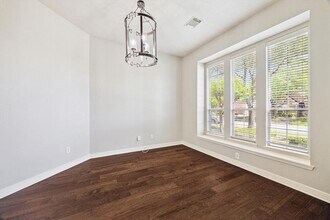 12006 Arcadia Bend Ln in Houston, TX - Foto de edificio - Building Photo