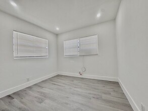 CITY CENTER in Hallandale Beach, FL - Building Photo - Building Photo