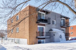 2180 Vallières Rue in Laval, QC - Building Photo