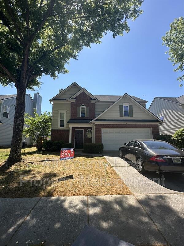 property at 2274 Silver Maple Cir