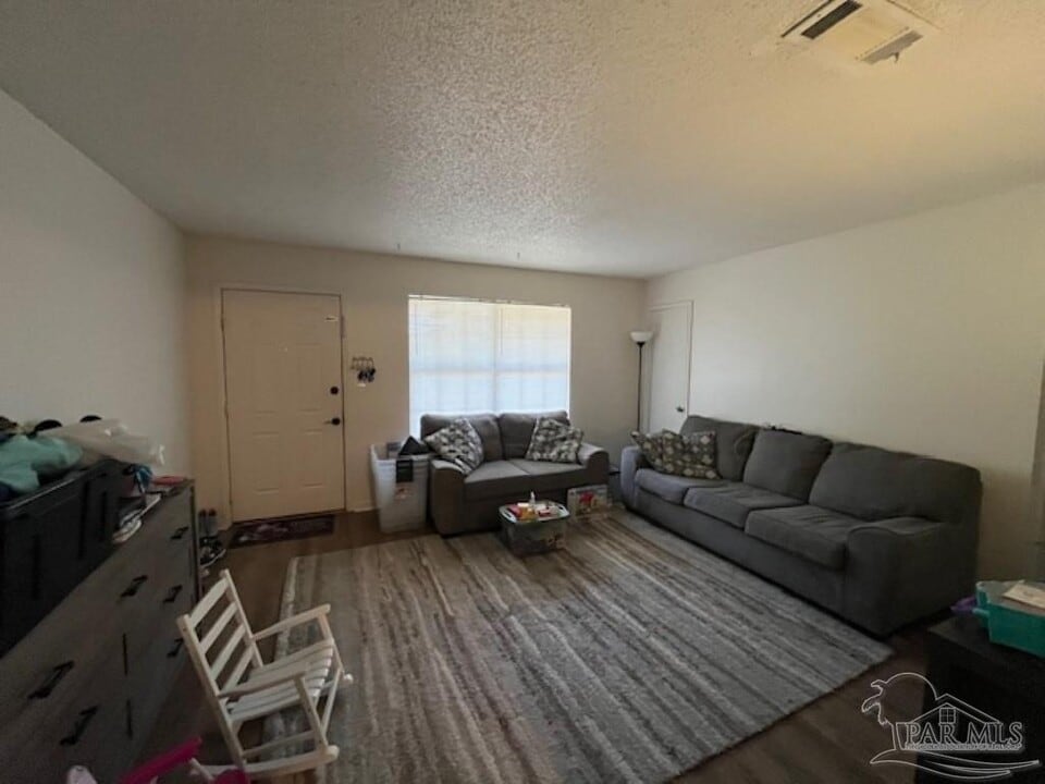 4965 Yacht Harbor Dr in Pensacola, FL - Building Photo