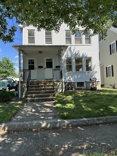 25-27 Charlotte Rd-Unit -2 in Waltham, MA - Building Photo