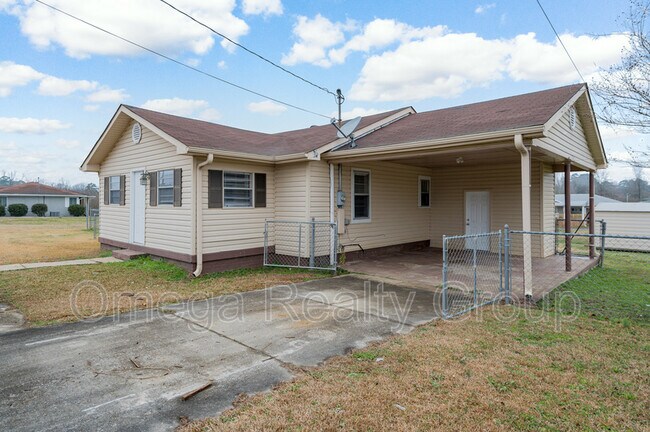 1586 Arcade Terrace in Bessemer, AL - Building Photo - Building Photo