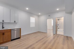 2203 N 7th St in Philadelphia, PA - Building Photo