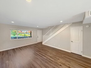 903 N Fig St in Escondido, CA - Foto de edificio - Building Photo