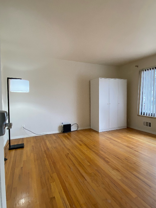 property at 3189 Wheeling St