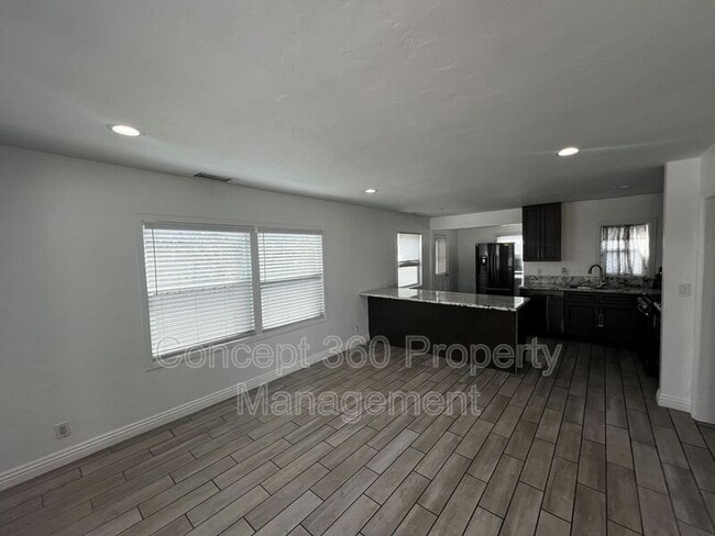 14101 1/2 Anderson Pl in Paramount, CA - Building Photo - Building Photo
