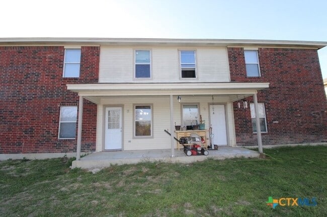413 Brittney Way in Harker Heights, TX - Foto de edificio - Building Photo