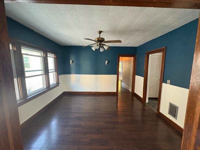 135 Hartwell Rd, Unit Upper