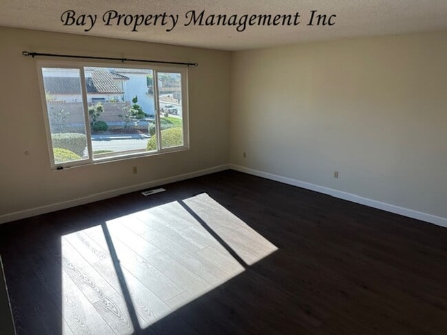 3251 De Forest Rd in Marina, CA - Foto de edificio - Building Photo