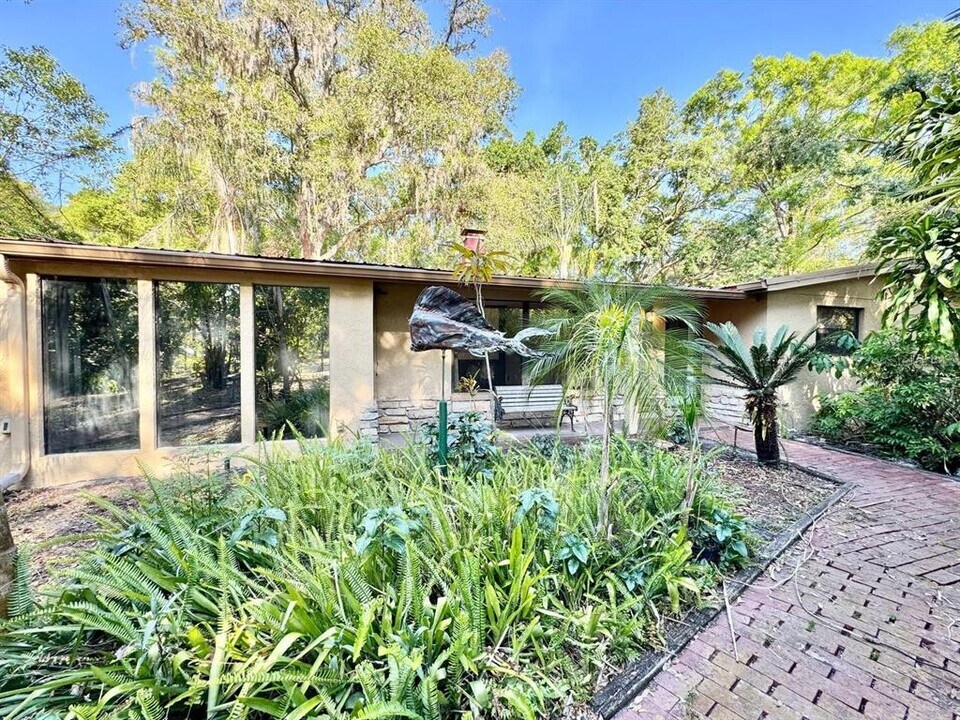 14824 N 23rd St in Lutz, FL - Building Photo