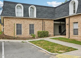 851 Bert Rd in Jacksonville, FL - Building Photo