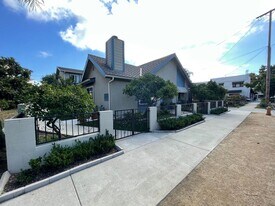 430 Ohio Ave in Long Beach, CA - Building Photo