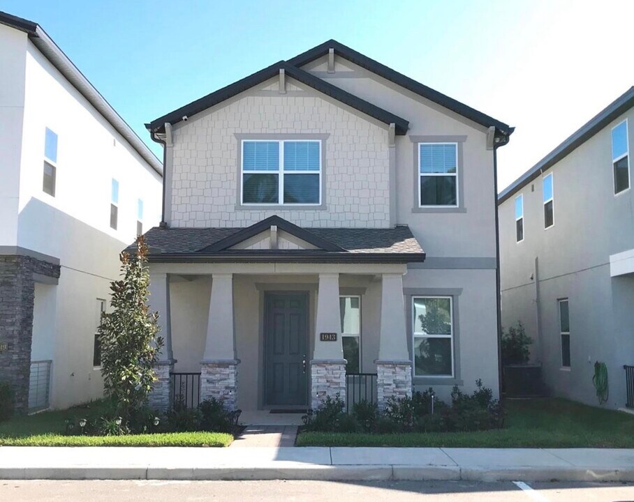 1943 Standing Rock Cir in Winter Garden, FL - Building Photo