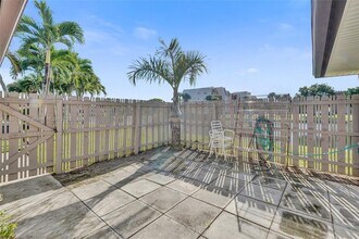 125 Lake Paula Dr in West Palm Beach, FL - Building Photo - Building Photo