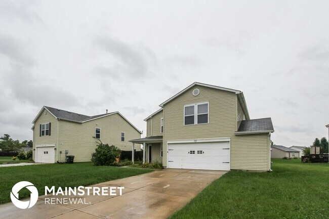 818 Runnymede Dr in Greenfield, IN - Building Photo - Building Photo