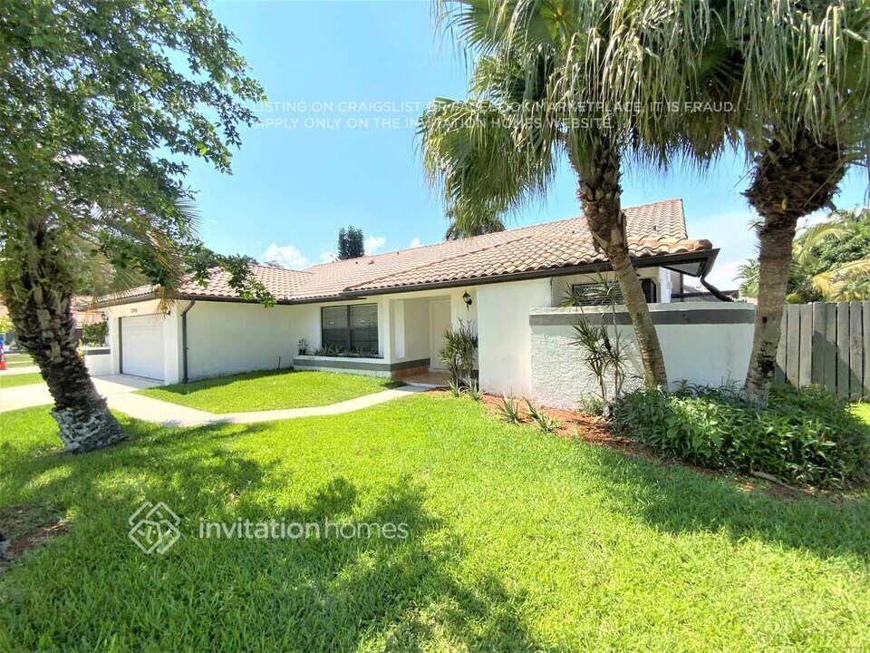 22400 Martella Ave in Boca Raton, FL - Building Photo