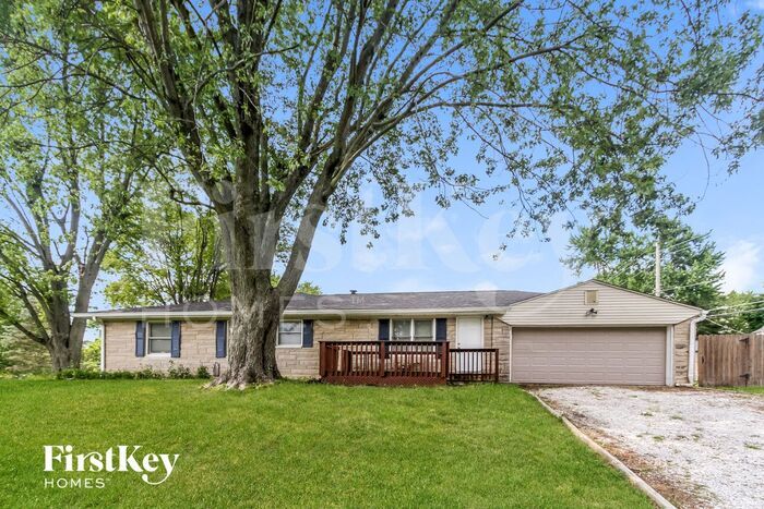 1215 Mt Pleasant E St in Greenwood, IN - Building Photo