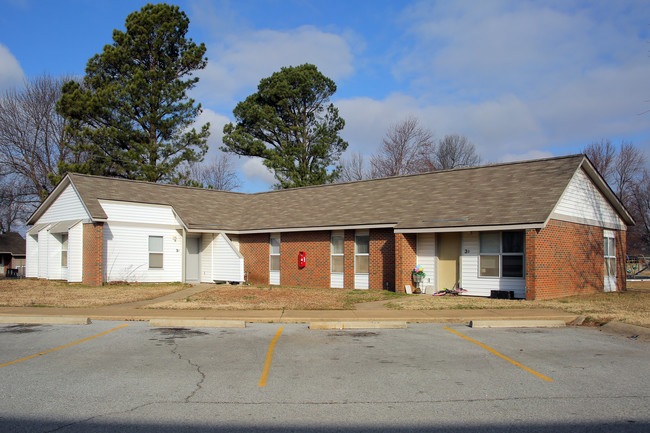 Kenwood Village Apartments