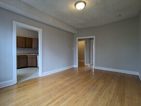 3523 N Racine Ave, Unit W3 in Chicago, IL - Foto de edificio - Building Photo