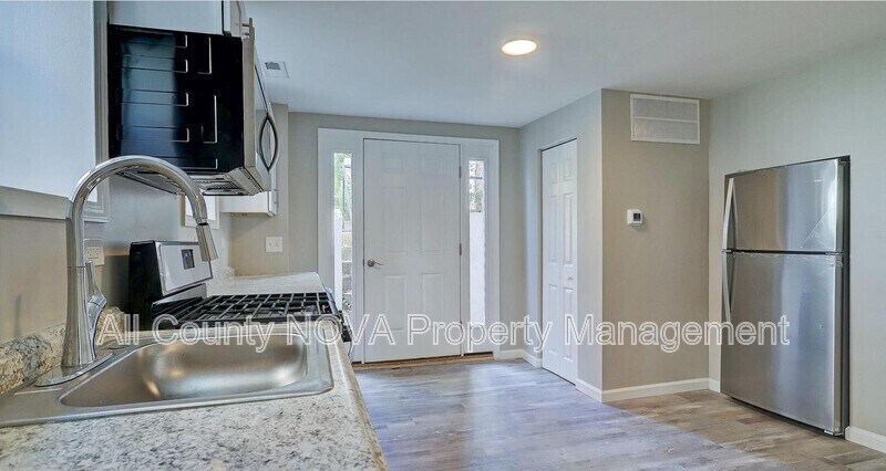 6110 41st Ave in Hyattsville, MD - Building Photo