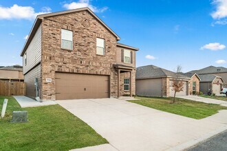15114 Jetfire Pt in Von Ormy, TX - Building Photo - Building Photo