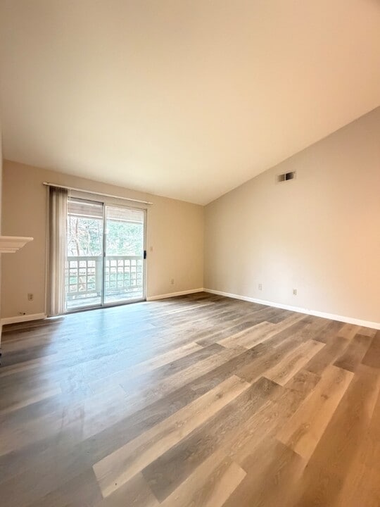 11150 Trinity River Dr in Rancho Cordova, CA - Building Photo