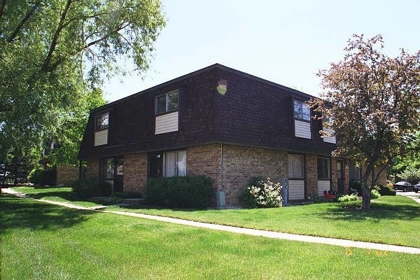 property at 2664 Woodview Ct