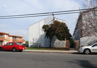 11th Street Townhomes in Imperial Beach, CA - Building Photo - Building Photo