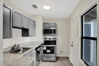 3143 Home Park Cir N in Jacksonville, FL - Building Photo - Building Photo