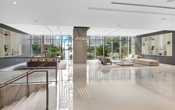 300 Biscayne Blvd Way, Unit 1205 in Miami, FL - Building Photo - Building Photo