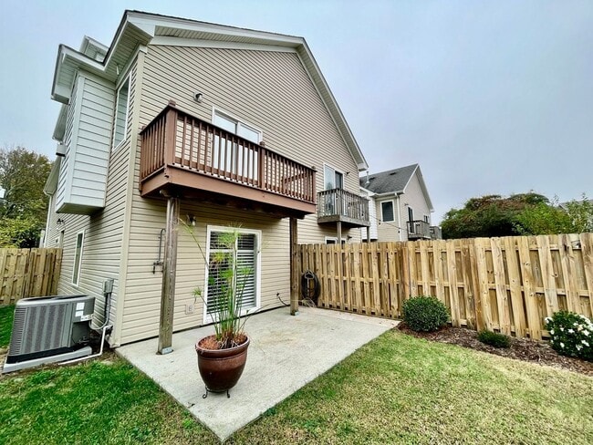 4608 Coronet Ave in Virginia Beach, VA - Building Photo - Building Photo