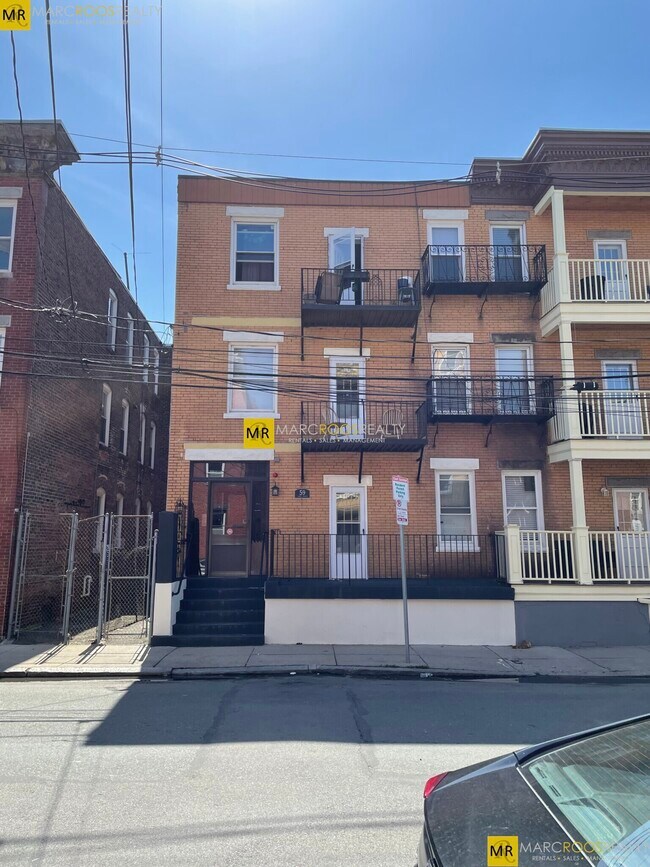 60 Lubec St, Unit 4 in Boston, MA - Building Photo - Building Photo