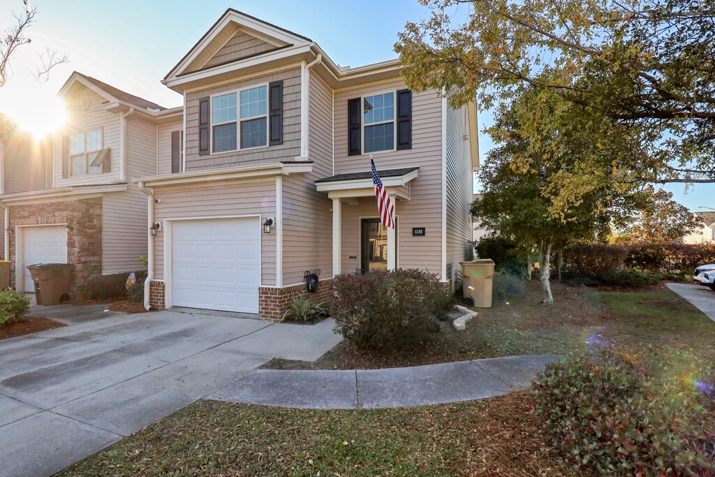 1135 Canyon Oak Loop in Richmond Hill, GA - Building Photo