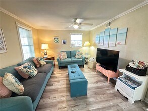 2014 39th St in Galveston, TX - Building Photo - Building Photo