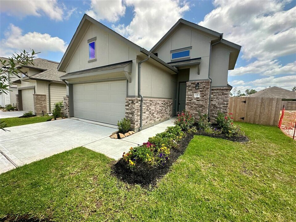 3313 Scarlet Tupelo Wy in Conroe, TX - Building Photo