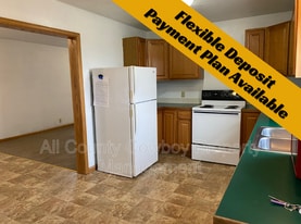 1557 W Jefferson St in Laramie, WY - Building Photo