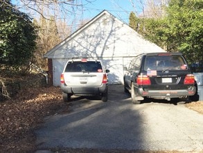 Raleigh Court Triplex in Roanoke, VA - Building Photo - Building Photo